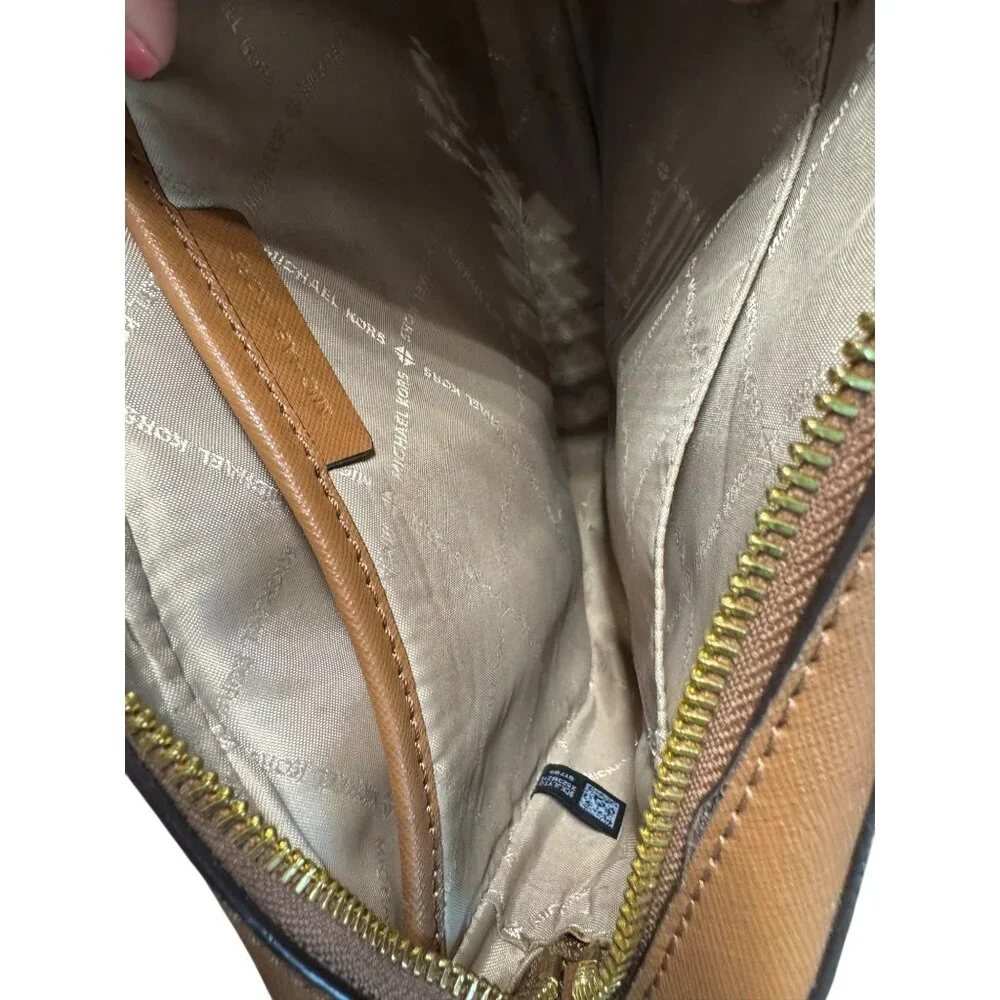 Michael Kors this crossbody